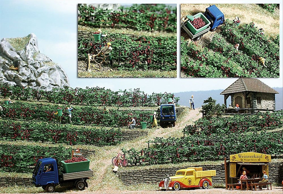 Busch 1200 HO Scale Grape Vines Kit, 20 Vines