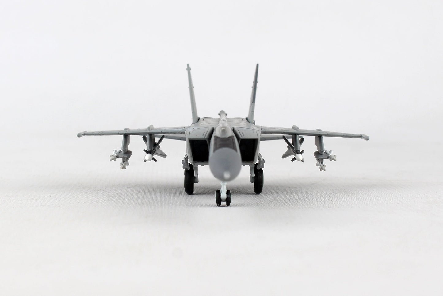 Herpa Wings 1/200 Scale Military HE558907 Herpa Libyan Air Force Mig25Pd 1/200 1025Th Aerial Sqn