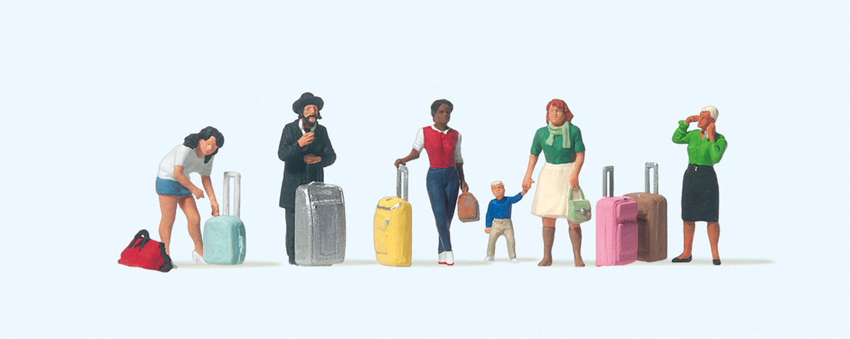 Preiser 10795 HO Scale Travelers with Luggage Figure Set