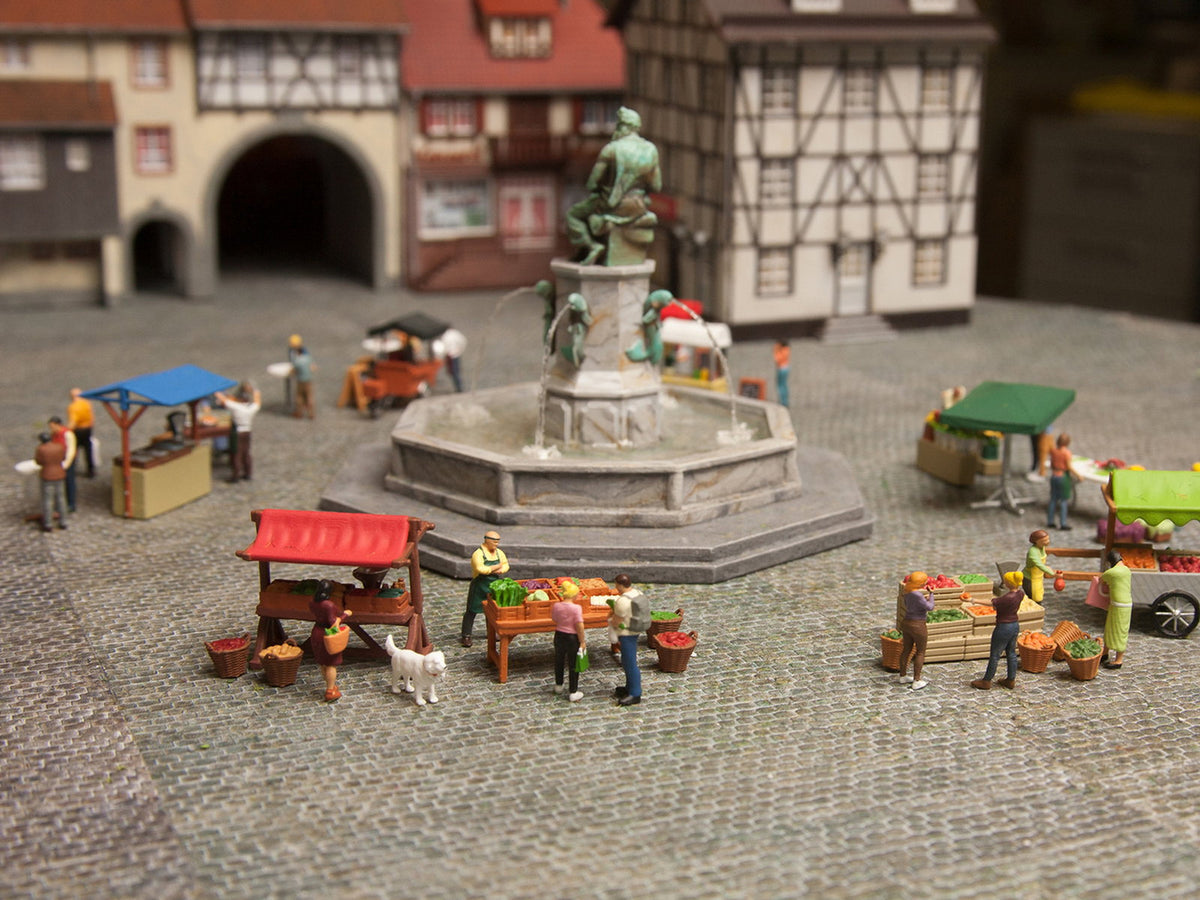 Noch 16229 HO Scale Ice Cream & Hotdog Carts Set