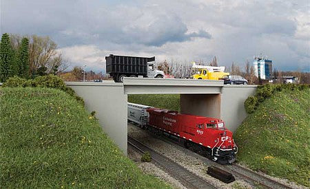 Walthers Cornerstone 4566 HO Modern Concrete Highway Overpass Kit