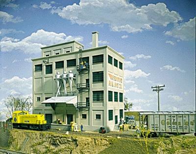 Walthers Cornerstone 3026 HO Scale Red Wing Milling Co Kit