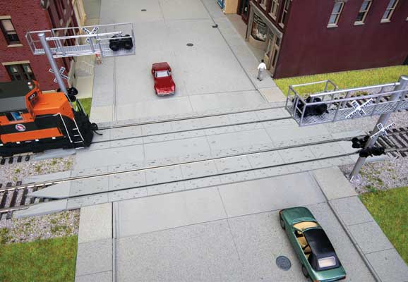 Walthers Track 948-83115 HO Scale Modern Concrete Crossing w/Rerailer Ends - Kit