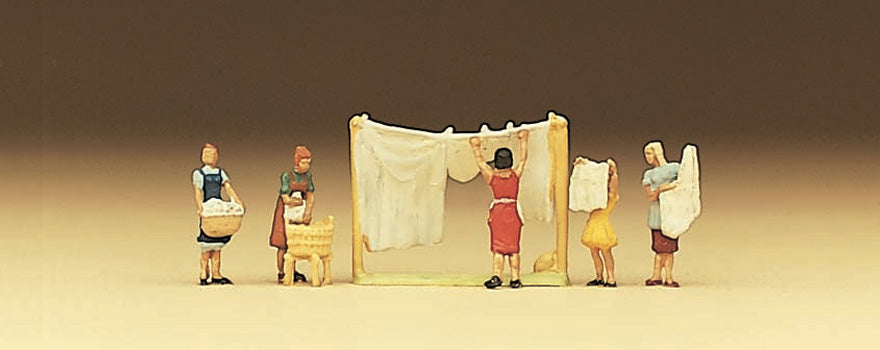 Preiser 79050 N Scale Women Hanging Wash Set pkg(5)