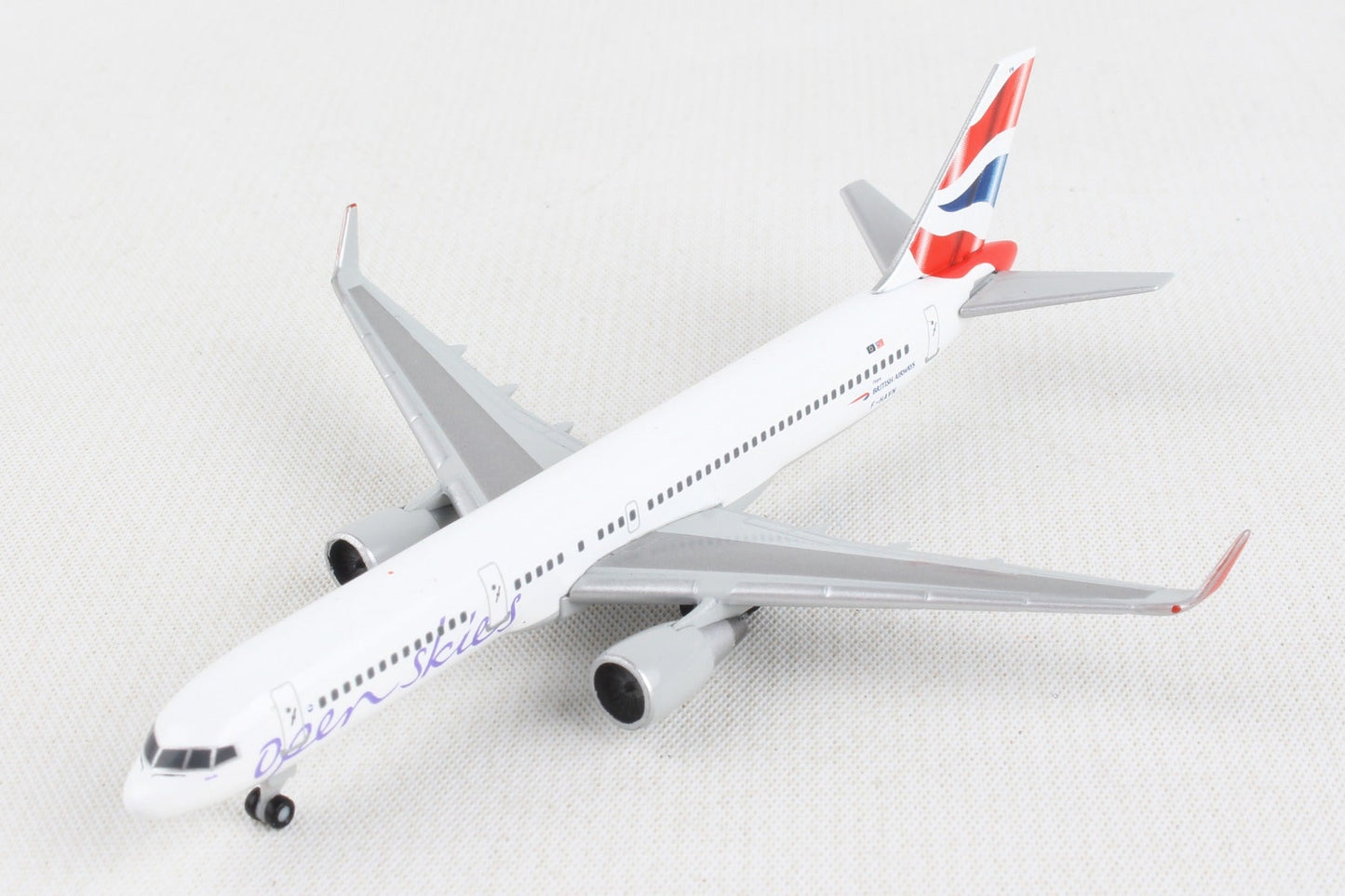 Herpa Wings HE530019 British 757-200 1/500 Open Skies