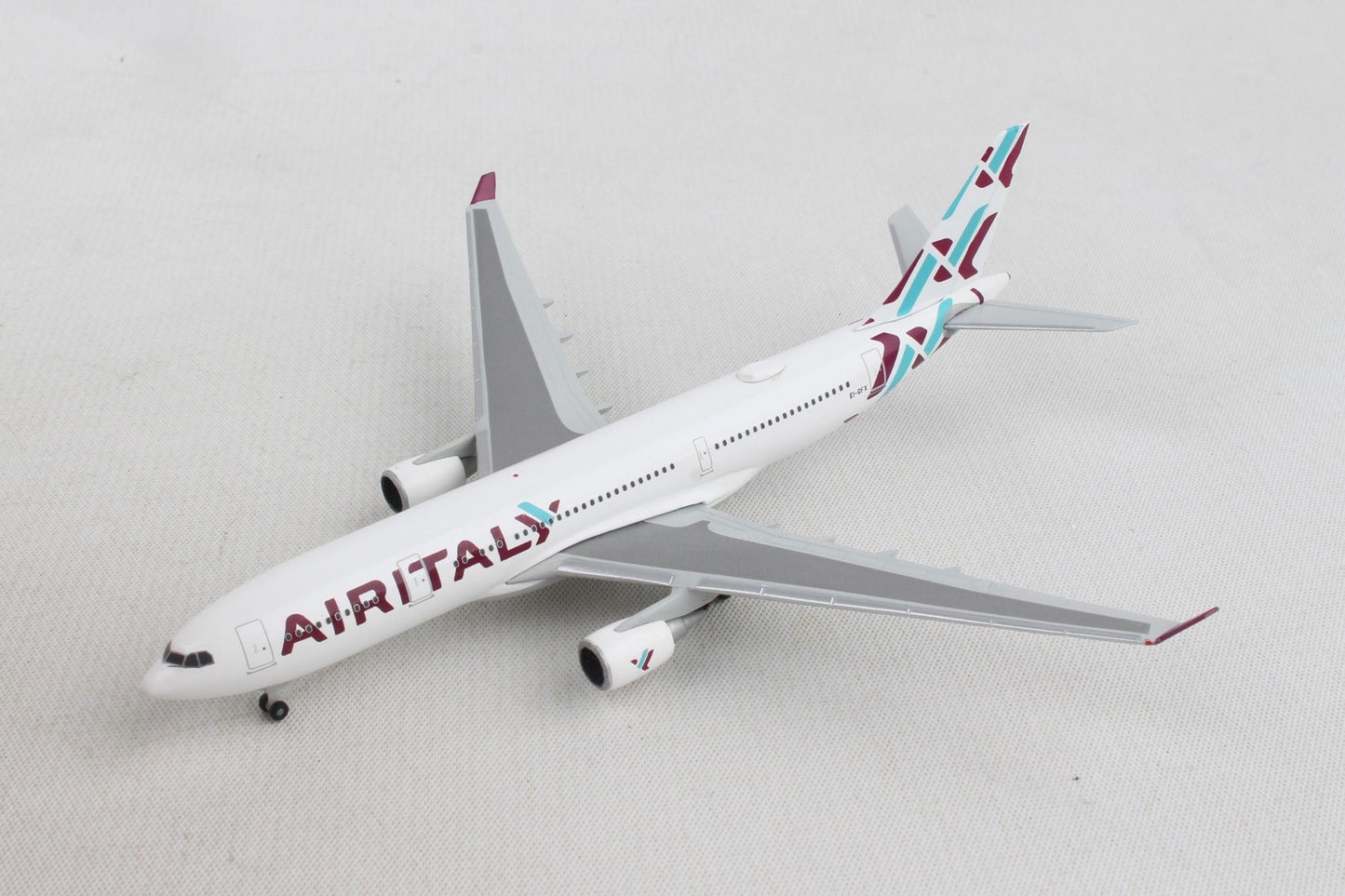 Herpa Wings HE532624 Air Italy A330-200 1/500