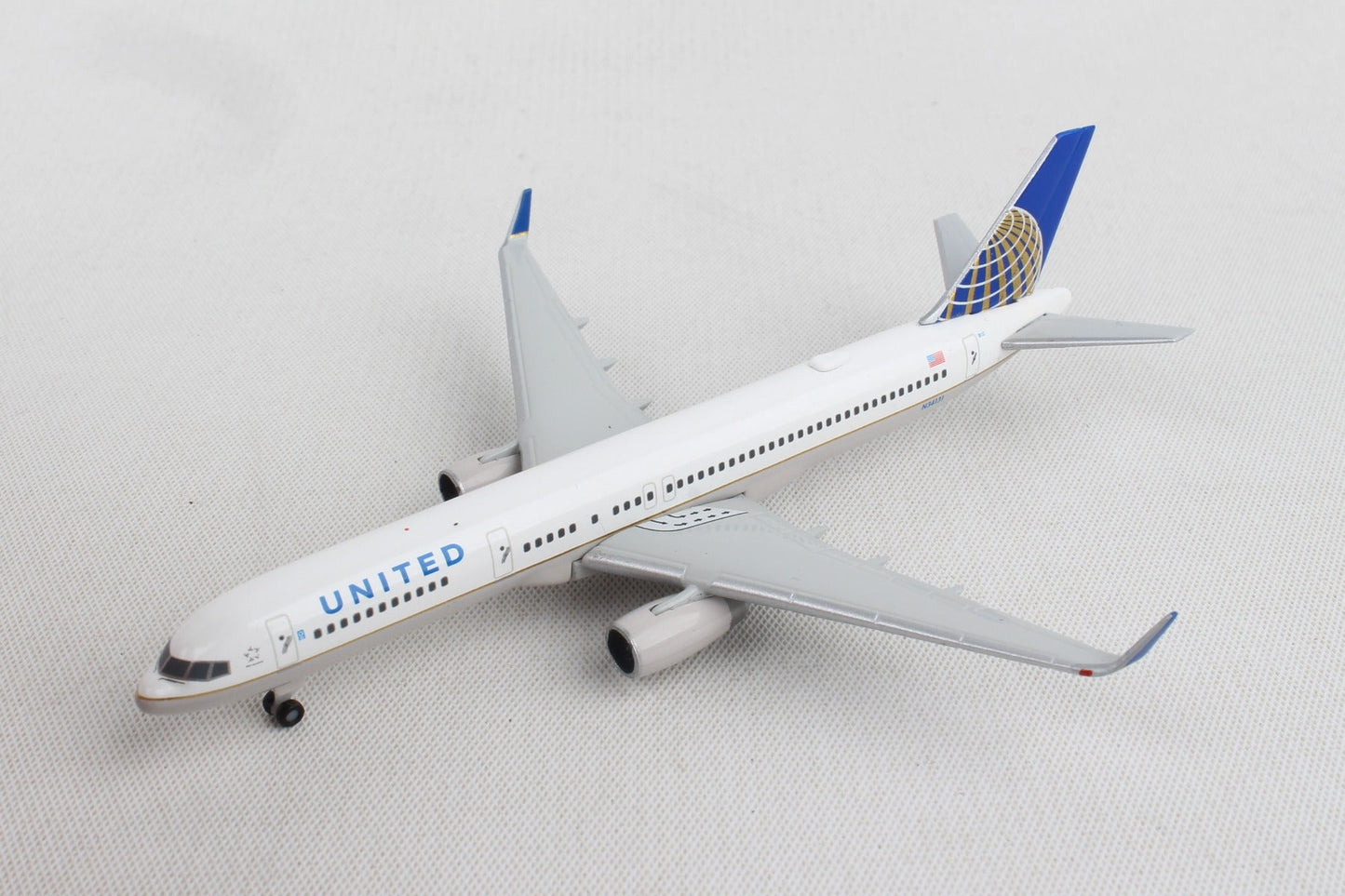 Herpa Wings HE532846 United 757-200 1/500