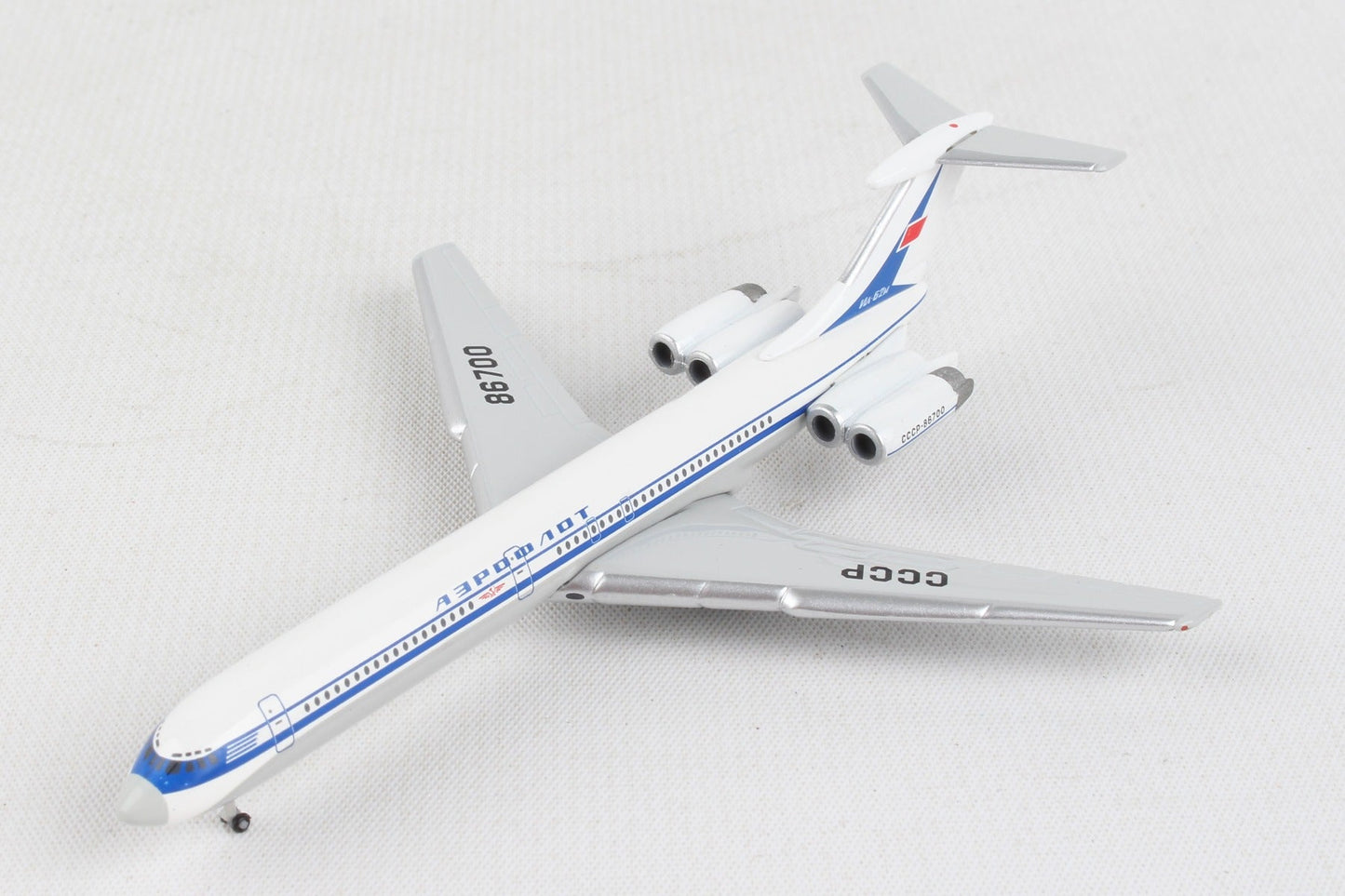 Herpa Wings HE534130 Aeroflot Il62M 1/500
