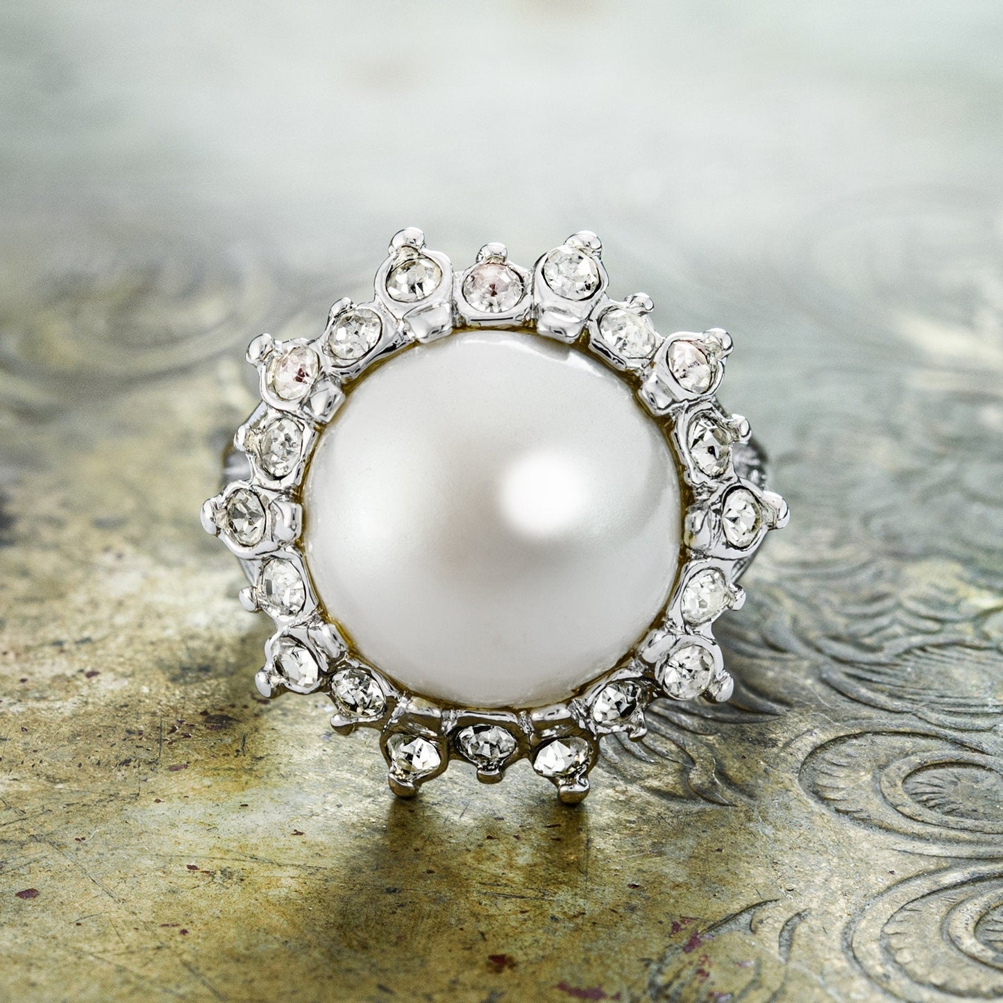 Vintage Ring 1970s Pearl Bead and Swarovski Crystal Ring 18k Gold #R1782 by PVD Vintage Jewelry