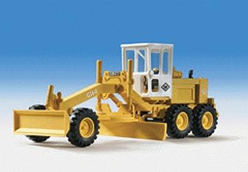 Kibri 11650 HO Scale European Construction - O&K Roadgrader Type G16-8 Kit