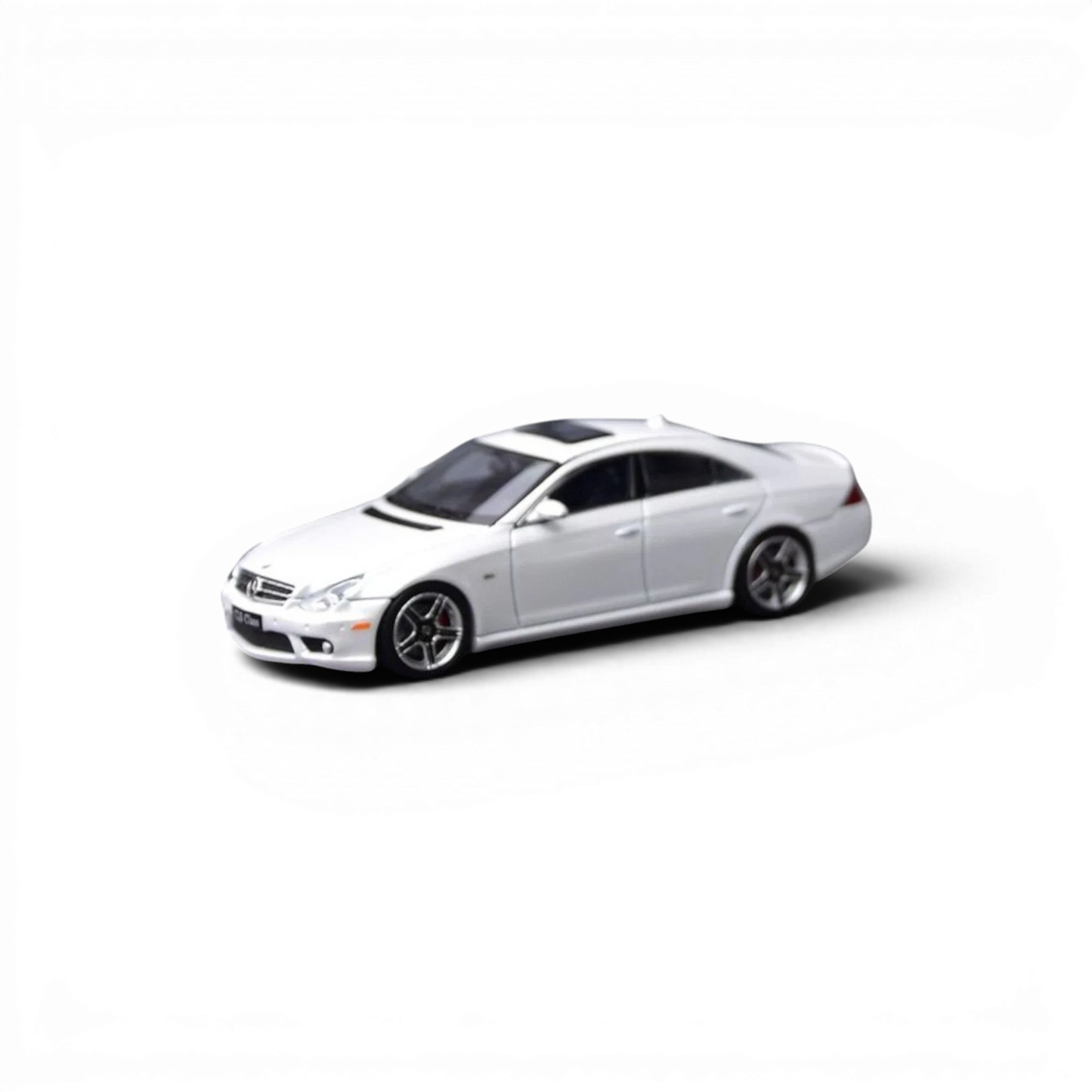 Focal Horizon CLS 63 AMG Mk1 C219 Pearl White 1:64