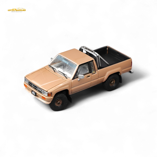 GCD Toyota Hilux SR5 Gold 1:64