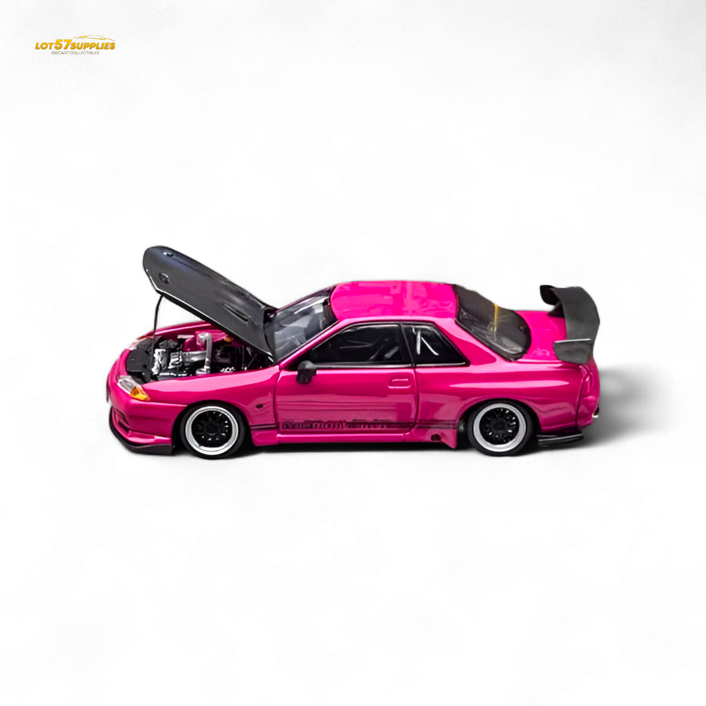 Focal Horizon Skyline GT-R R32 Top Secret Pink 1:64