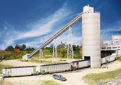 Walthers Cornerstone 933-3089 HO Scale Western Coal Flood Loader -- Kit - 32 x 4-1/2 x 16" 81.3 x 11.4 x 40.6cm, Conveyor Sections: 7-1/16" 18cm