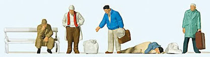 Preiser 14119 HO Scale Pedestrians In Front of Railway Station pkg(5)