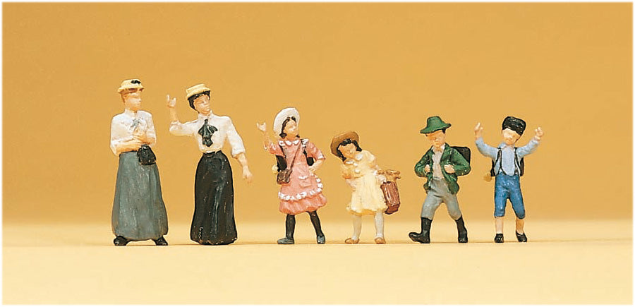 Preiser 12194 HO Scale 1900s Women & Children Figure Set