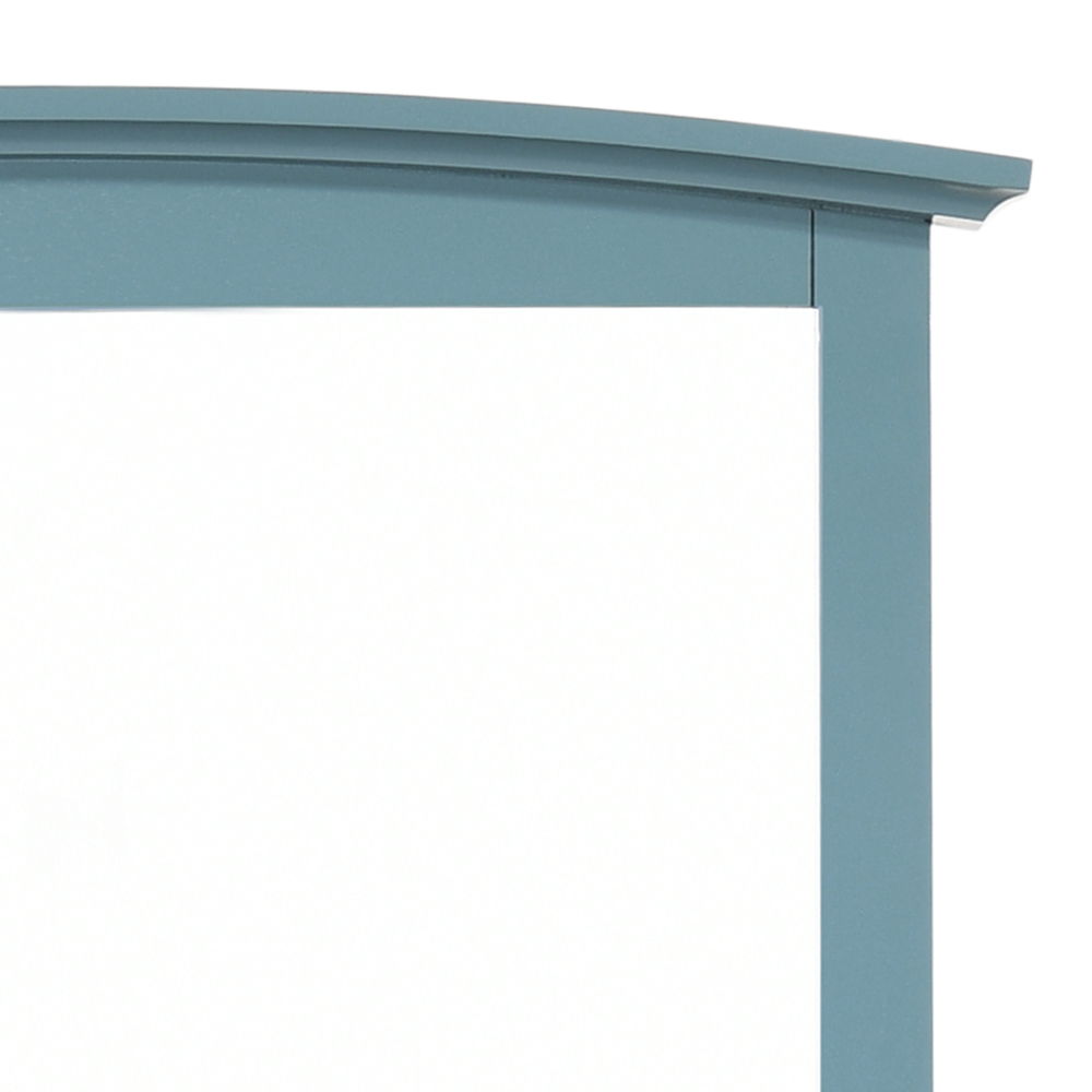 Elegant Wall Mirror by Couch.com