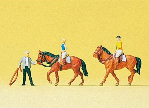 Preiser 79185 N Scale Sports & Recreation At The Riding School #1