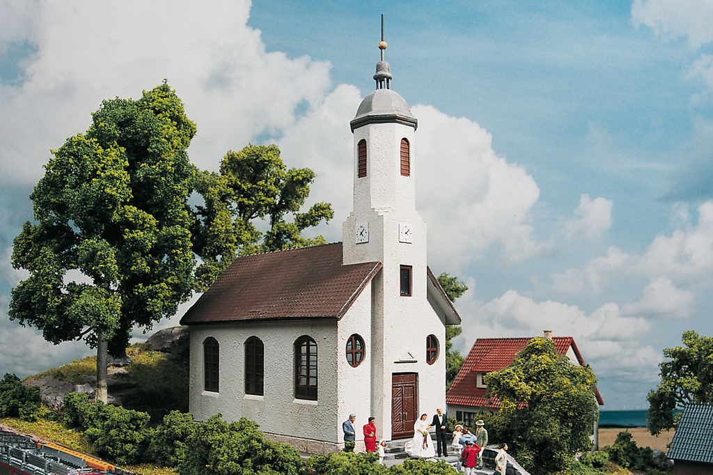 Piko 61825 HO Scale St. Lucas Church Building Kit