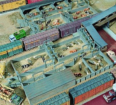 Walthers Cornerstone 3047 HO Stock Yards 2-Pen Kit