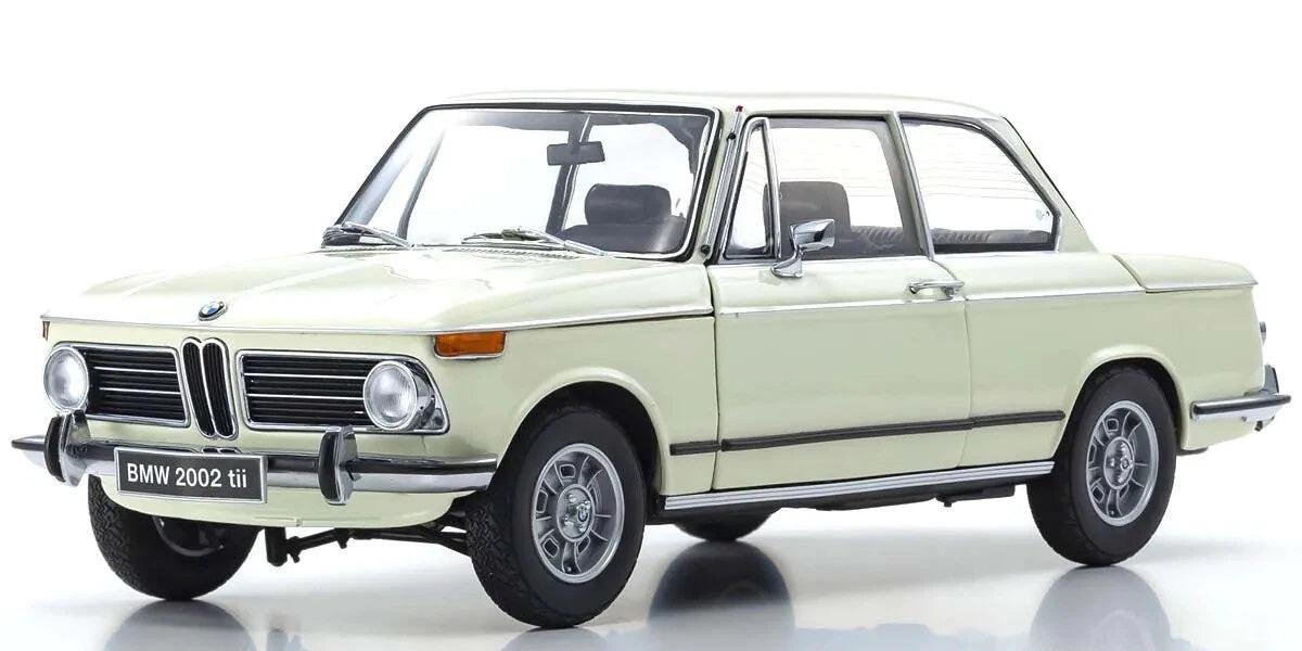 Kyosho 08543W 1/18 Scale BMW 2002 Turbo (White) Model Diecast Car