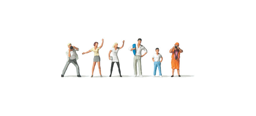 Preiser 79085 N Scale Spectators Figure Set (6 Figures)