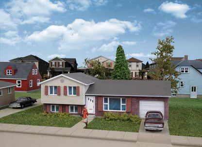 Walthers Cornerstone 3840 N Split-Level House Kit