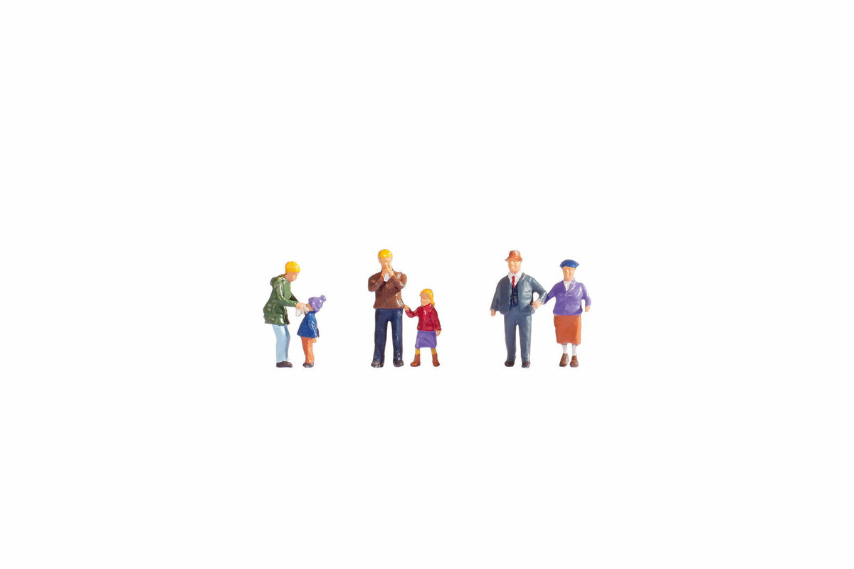 Noch 15930 HO Scale Meier Family in Winter, 6 Figures