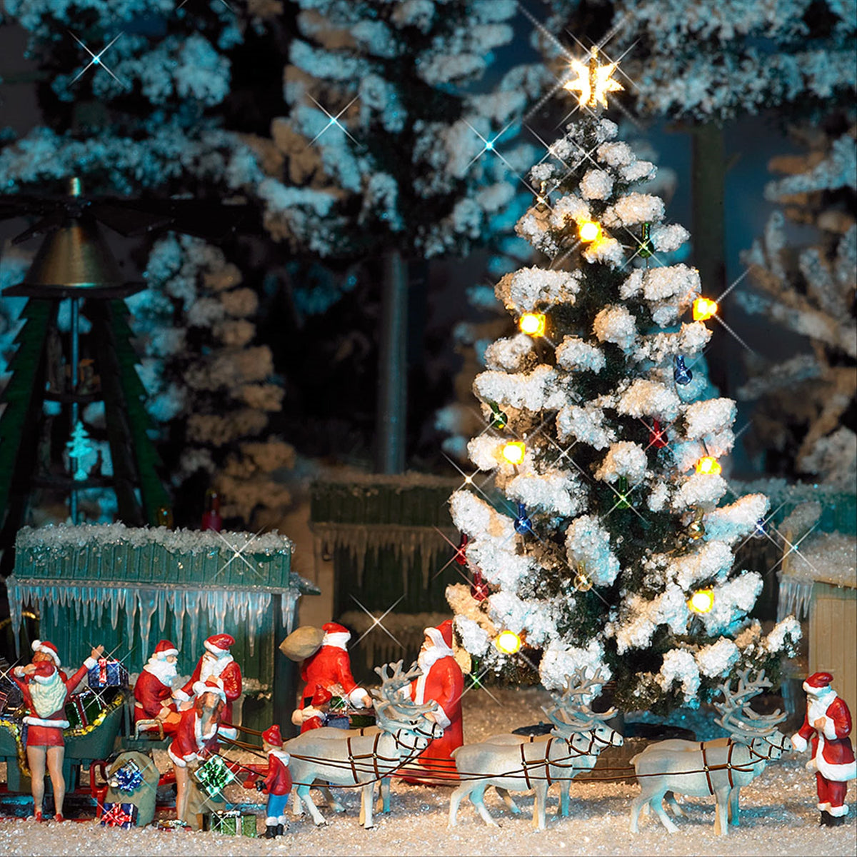Busch 5411 HO Scale Lighted Christmas Tree, 90mm