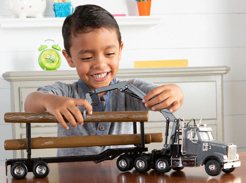 Ertl 46702 1/32 Freightliner 122SD Logging Truck with Logs