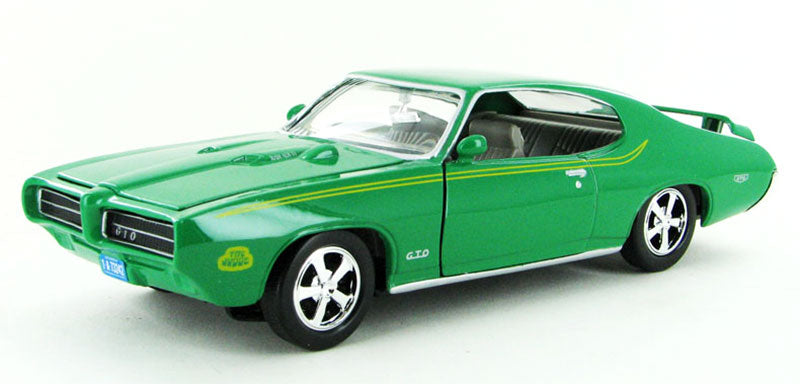 Motormax 73242AC-GR 1/24 1969 Pontiac GTO Judge, Green