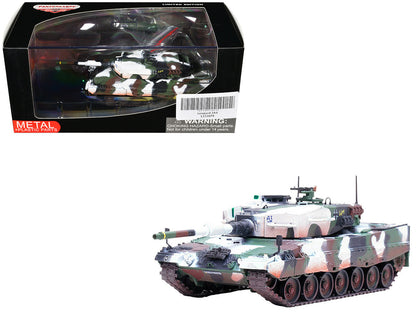 Leopard 2A4 Main Battle Tank with Snorkel "Winter Camouflage" German Army "Armor Premium" Series 1/72 Diecast Model by Panzerkampf  free shipping USA