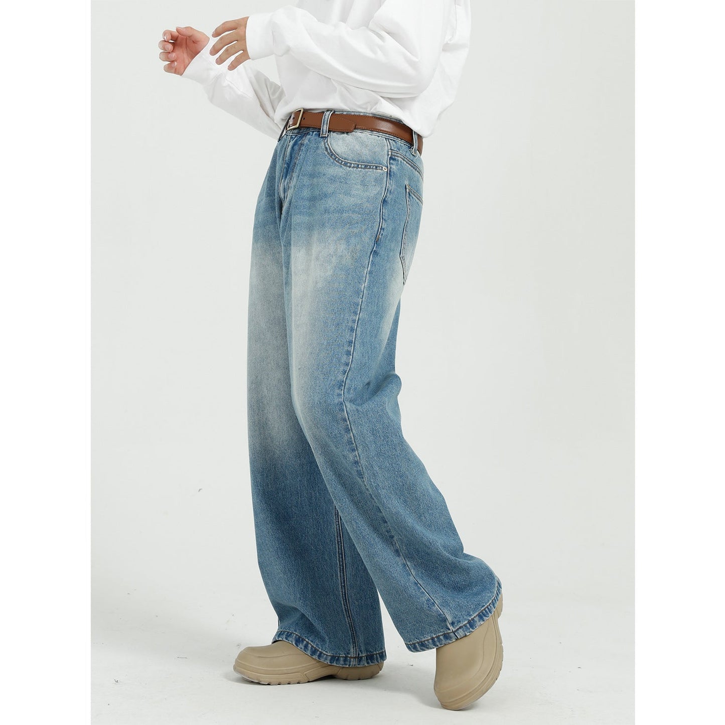 Wide Leg Jeans with Pockets
