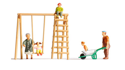 Noch 15589 HO Scale Grandparents & Grandchildren, 5 Figures
