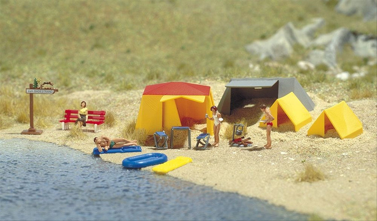 Busch 6026 HO Scale Camping Site Scene, Tents & Campfire