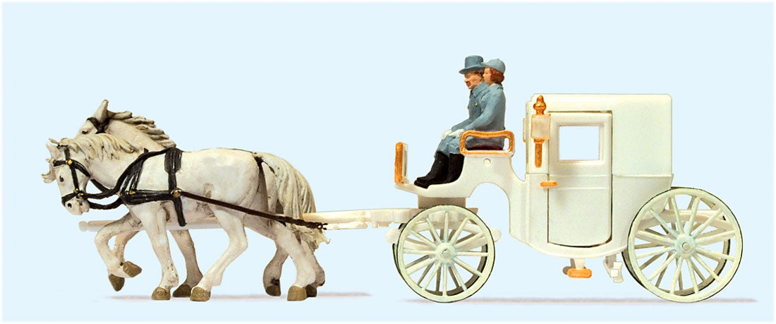 Preiser 30495 HO Scale Horse-Drawn Closed Wedding Coach