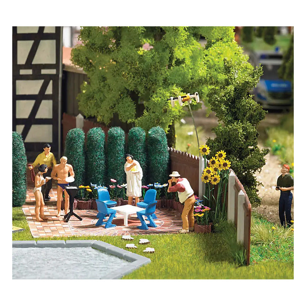Busch 1189 HO Scale Garden Furniture Set -- Table, 4 Chairs, Grill