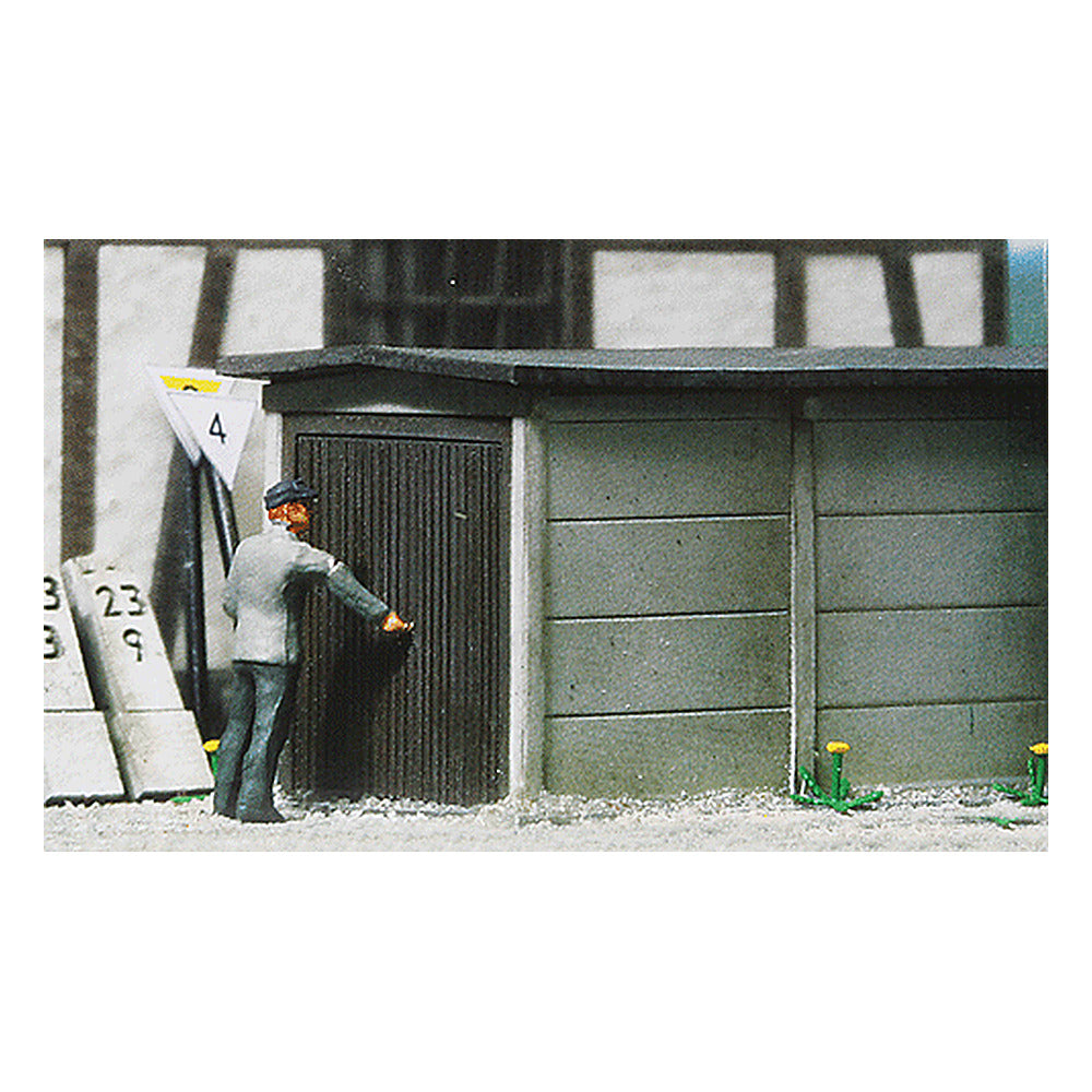 Busch 1480 HO Scale One-Car Garage - Kit -- 2-1/2 x 1-7/16" 6.5 x 3.7cm