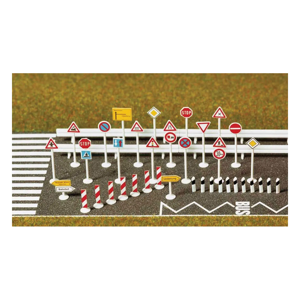 Busch 8121 N Scale European-Style Traffic Sign Set