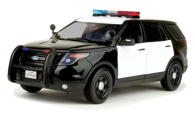 Motormax 73996 1/18 2015 Ford Police Interceptor Utility, Black/White