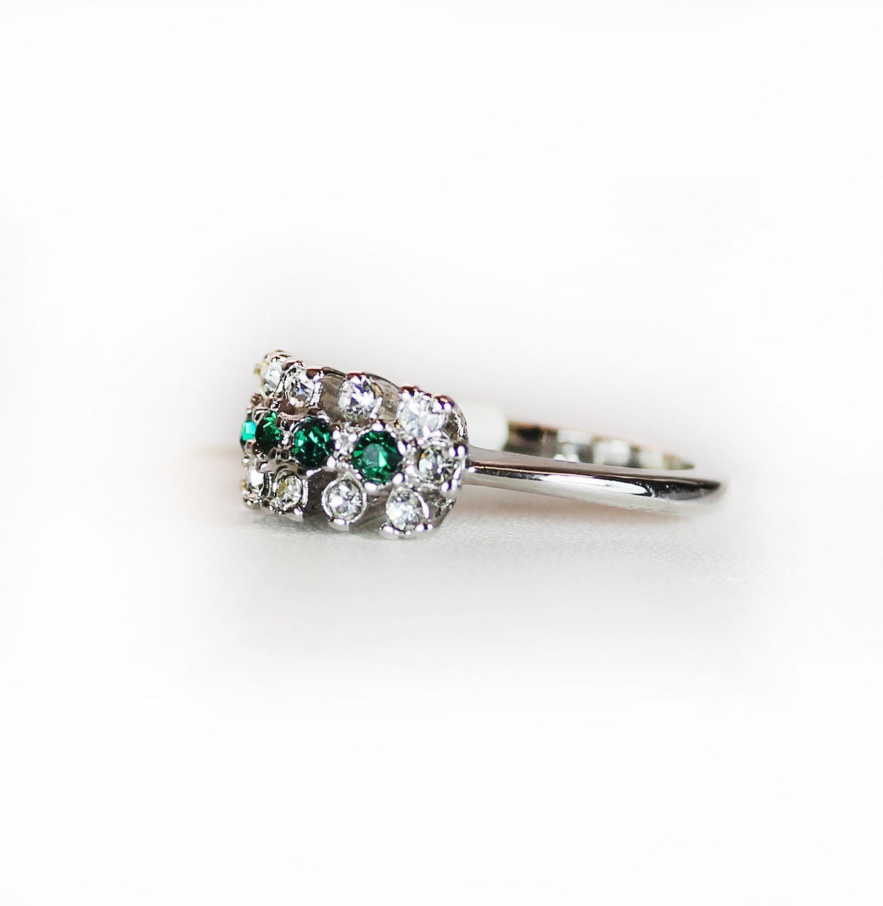 Vintage Ring Emerald or Sapphire and Clear Austrian Crystals 18k Gold Electroplated Cluster Made in USA by PVD Vintage Jewelry