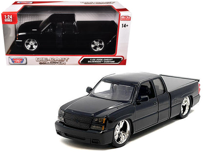 2006 Chevrolet Silverado Custom Pickup Truck Black "Die-Cast Collection" Series 1/25 Diecast Model Car by Motormax  free shipping USA