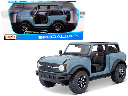 2021 Ford Bronco Badlands Blue "Special Edition" 1/18 Diecast Model Car by Maisto  free shipping USA