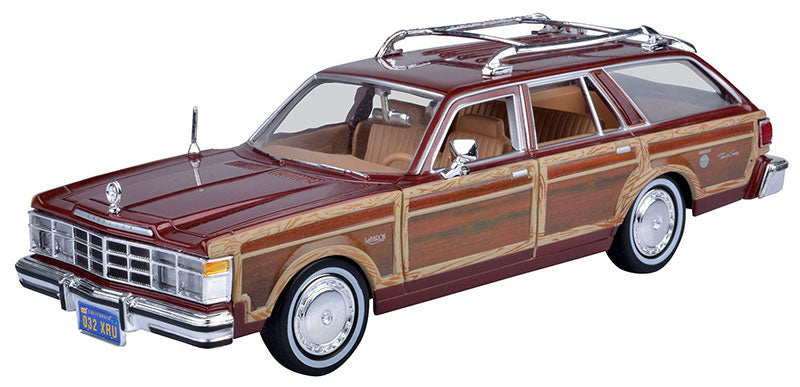 Motormax 73331AC-TN 1/24 1979 Chrysler LeBaron Town and Country, Tan