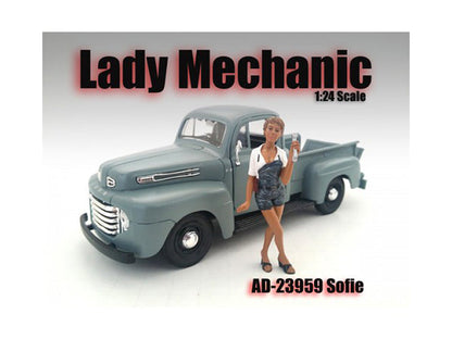 Lady Mechanic Sofie Figure For 1:24 Scale Models by American Diorama  free shipping USA