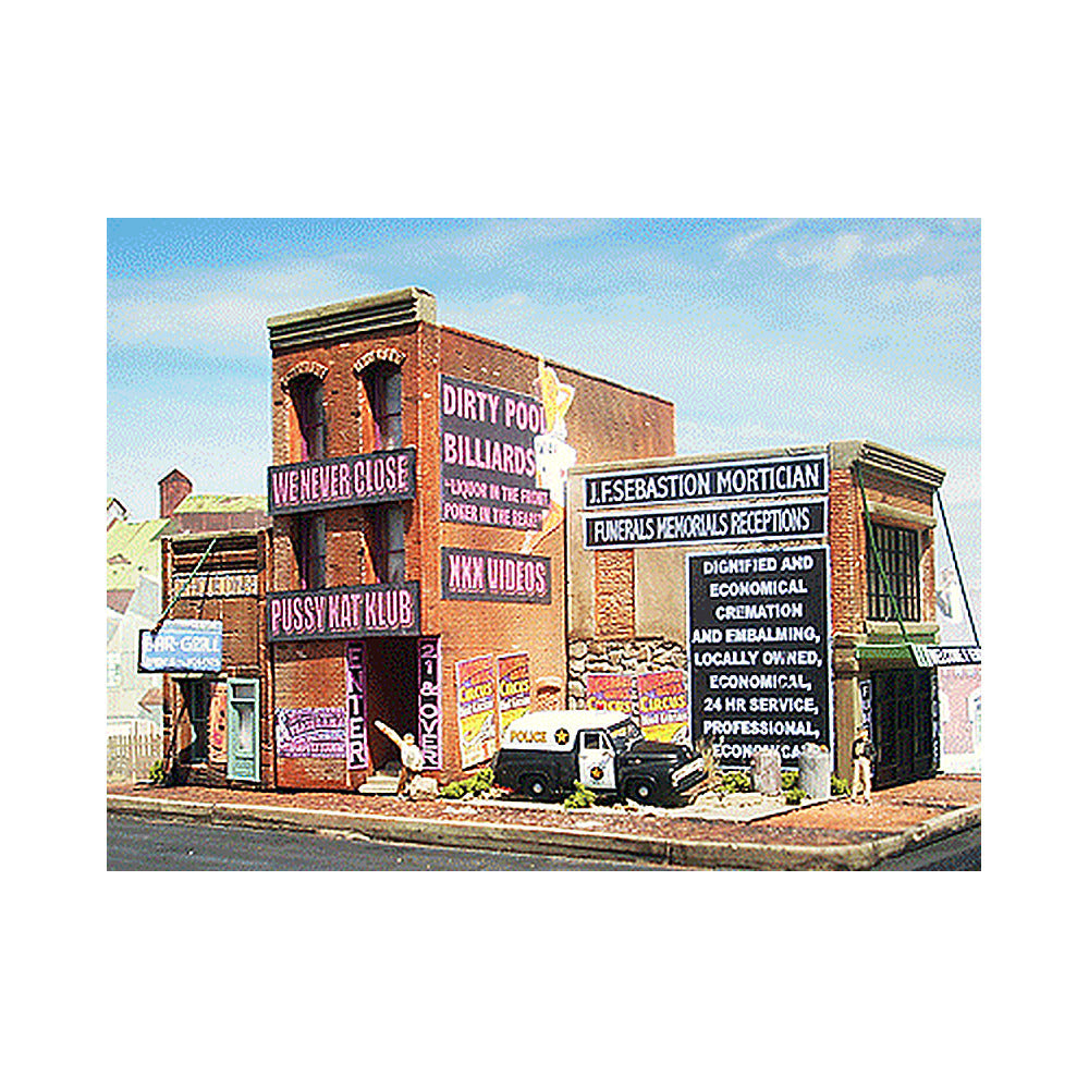 Downtown Deco 1048 HO Scale Coming and Going -- Kit