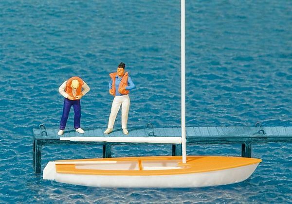 Preiser 10678 HO Scale Korsar Sailboat w/2 Sailors Putting On Life