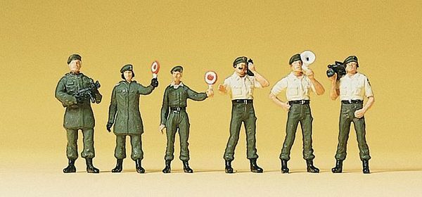 Preiser 10394 HO Scale German Police Border Guards