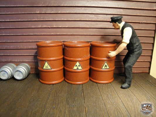 Alpine Railworks 1065 G Scale Oil Barrels, Rust with Warning Labels (3)