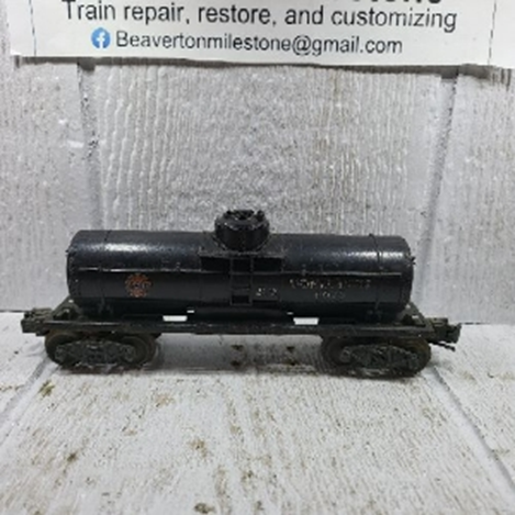 LIONEL GULF 1-D TANK CAR, 56-58 VARIATION (C) BLACK BODY, RED-ORANGE GULF EMBLEM